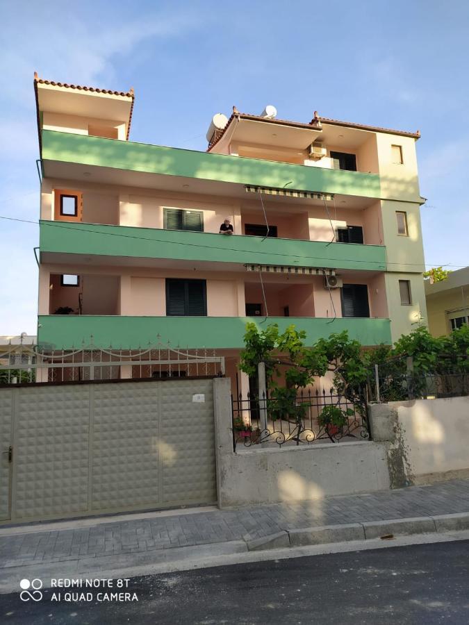 vila Osmenaj rent room Vlore Bagian luar foto