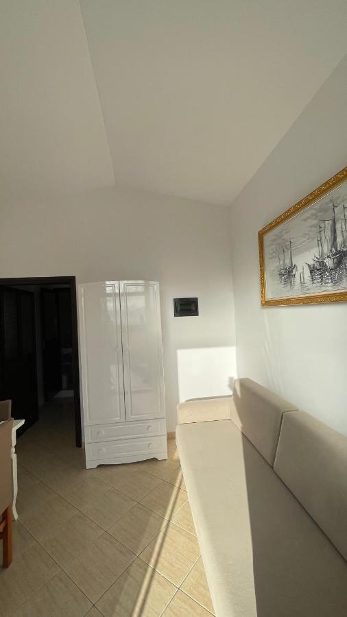 vila Osmenaj rent room Vlore Bagian luar foto