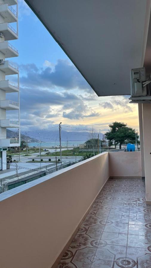 vila Osmenaj rent room Vlore Bagian luar foto
